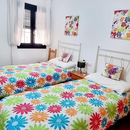 Sheron'S Apartment 洛斯阿尔卡萨雷斯 外观 照片